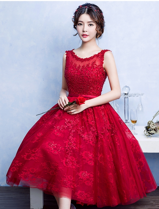 赤の結婚式ドレスはマナー違反？結婚式赤ドレスのコーデとマナー